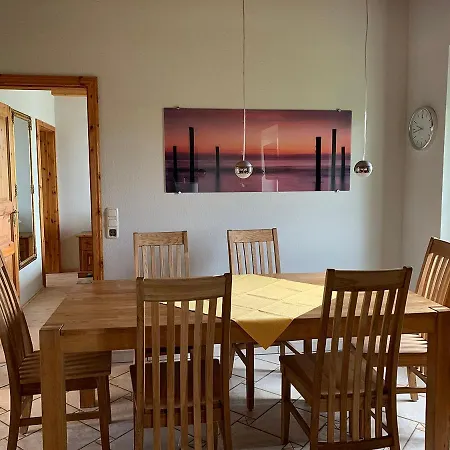 Apartment Abendstille: Familienfreundliche In De Feerjenhusen Vollerwiek