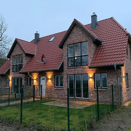 Abendstille: Familienfreundliche In De Feerjenhusen Vollerwiek